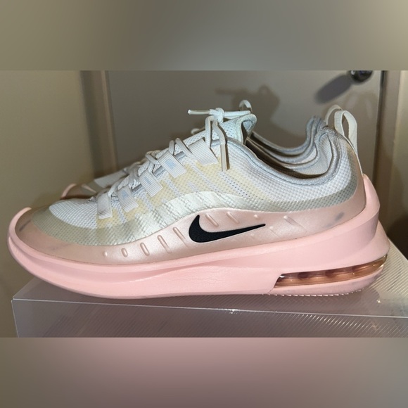 NIKE Air Max Axis 's Running Shoes For Women - Picture 3 of 11